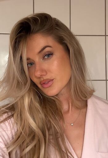 Full leaked Alica schmidt private photo