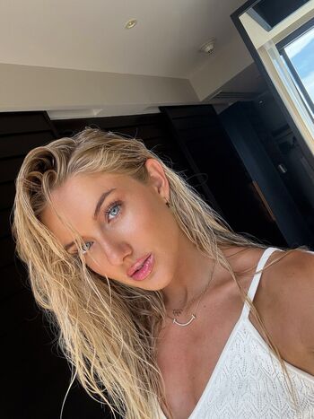 Full leaked Alica schmidt private photo
