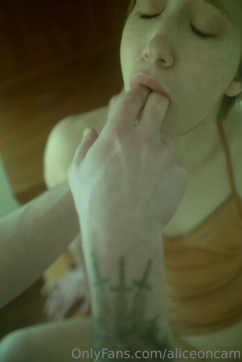 Full leaked Alice white private photo