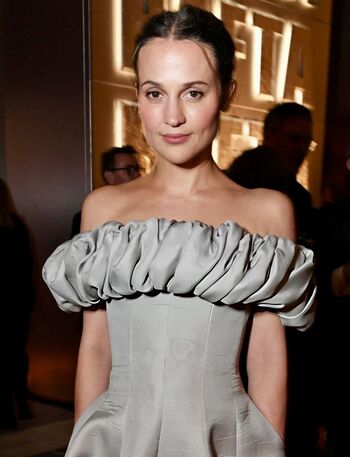 Full leaked Alicia vikander private photo