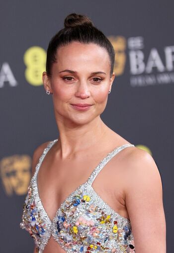 Full leaked Alicia vikander private photo