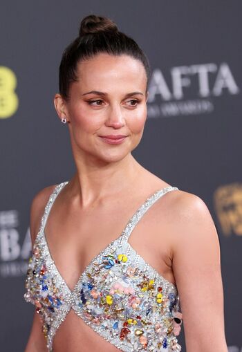 Full leaked Alicia vikander private photo