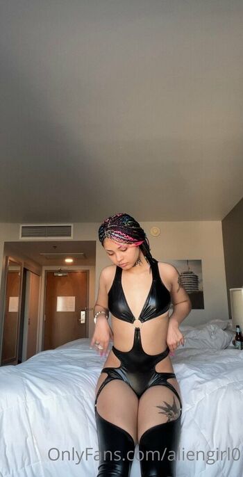 Full leaked Aliengirl private photo