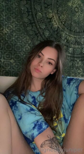 Full leaked Alignedbykarissa private photo