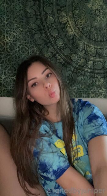 Full leaked Alignedbykarissa private photo
