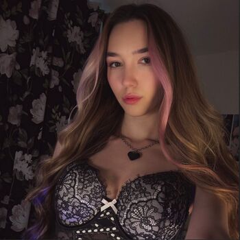 Full leaked Alinaavii private photo