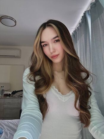 Full leaked Alinaavii private photo
