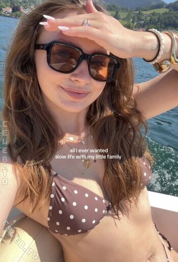 Full leaked Alinamour private photo