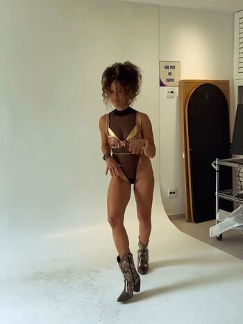 Full leaked Aline borges private photo