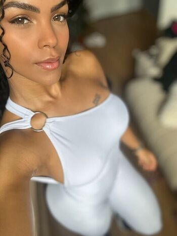 Full leaked Aline meyer private photo