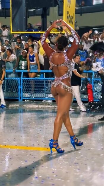 Full leaked Aline patriarca private photo