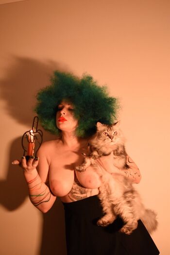 Full leaked Alinowskaya private photo