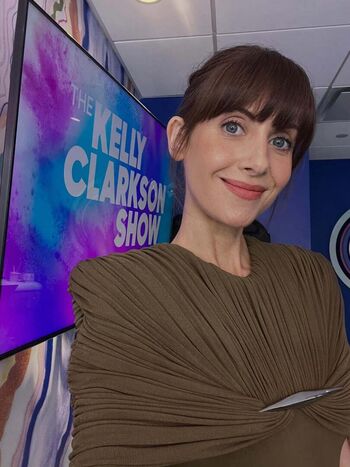 Full leaked Alison brie private photo