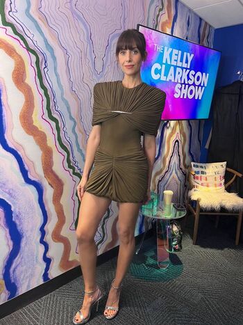 Full leaked Alison brie private photo