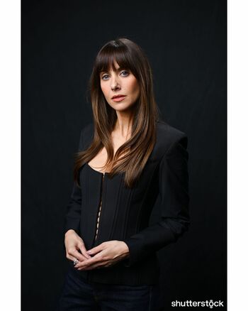 Full leaked Alison brie private photo