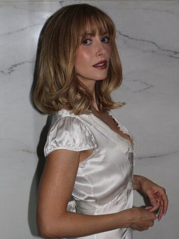 Full leaked Alison brie private photo