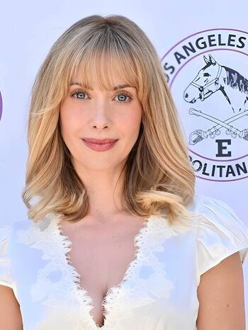 Full leaked Alison brie private photo