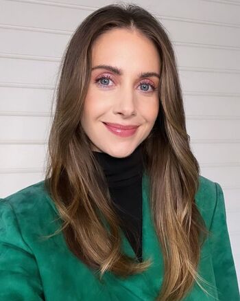Full leaked Alison brie private photo