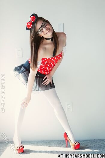 Full leaked Alison rey private photo