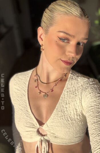 Full leaked Alix ablaze private photo