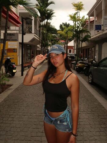 Full leaked Alizee yt private photo