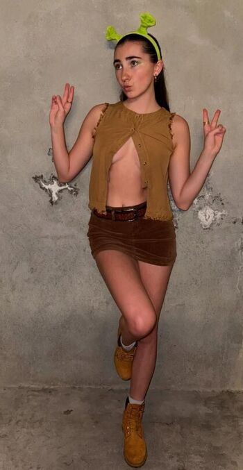 Full leaked Allegra miles private photo