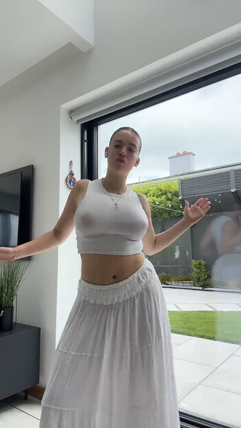 Full leaked Alliesherlock private photo
