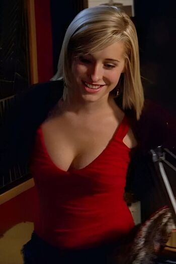 Full leaked Allison mack private photo