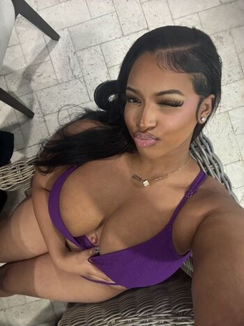 Full leaked Allurenoangel private photo