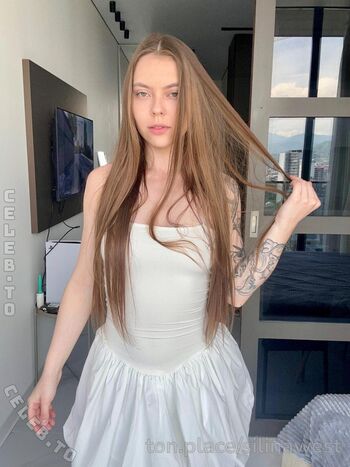 Full leaked Allurrree page private photo