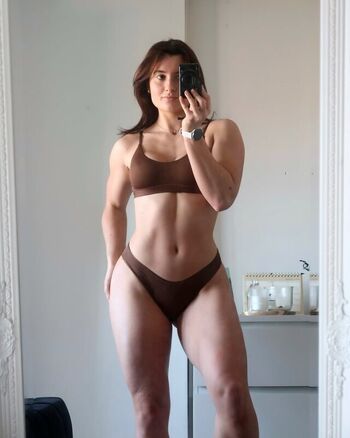 Full leaked Ally carter private photo
