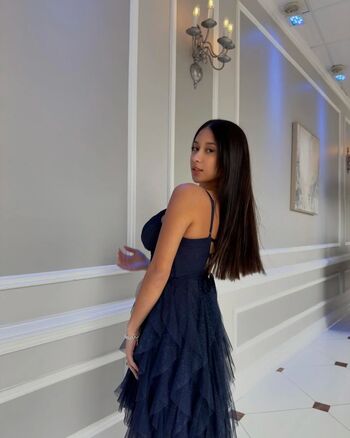 Full leaked Allyn private photo