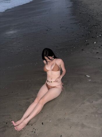 Full leaked Allysa amogues private photo