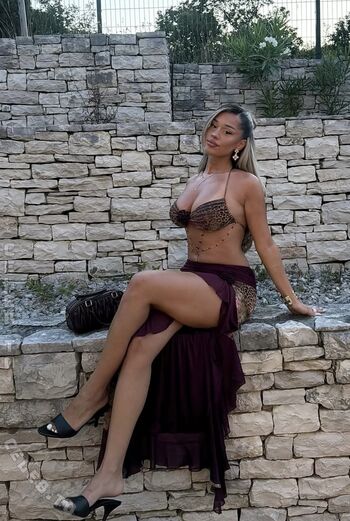 Full leaked Almira azemi private photo