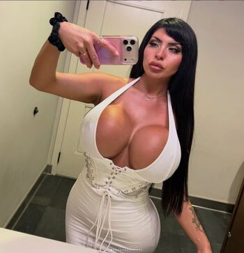 Full leaked Alondraroi private photo