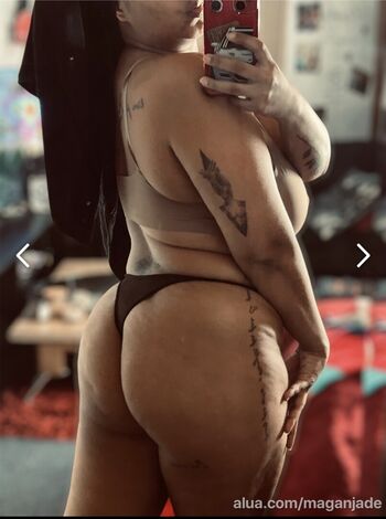 Full leaked Alua model page private photo