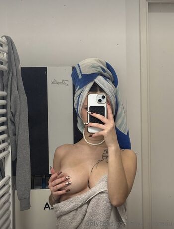 Full leaked Alya moreau private photo