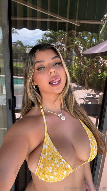 Full leaked Alylynn private photo