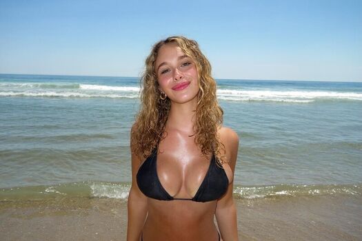 Full leaked Alyssa lukens private photo