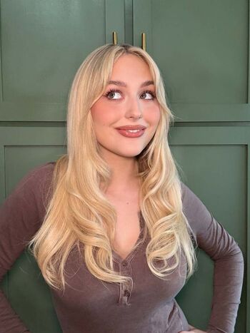 Alyvia Lind