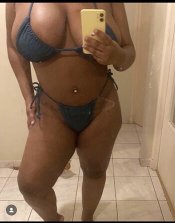 Full leaked Alyzea private photo