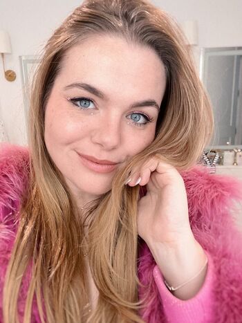 Full leaked Amalee private photo