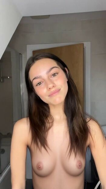Full leaked Amalia strand private photo