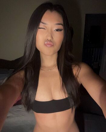 Amanda C Mai