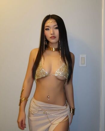 Amanda C Mai