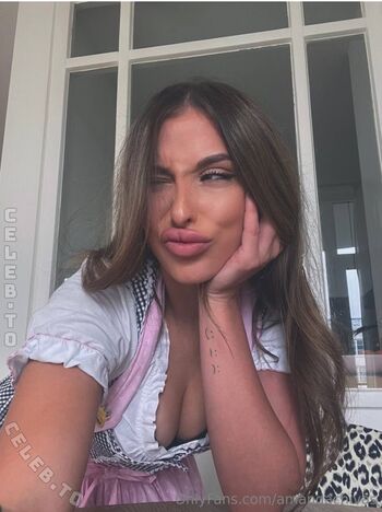 Full leaked Amanda chivas private photo