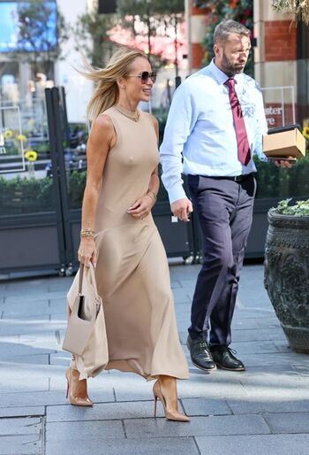 Full leaked Amanda holden private photo