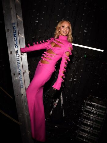 Full leaked Amanda holden  page private photo