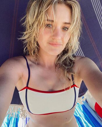 Full leaked Amanda michalka private photo