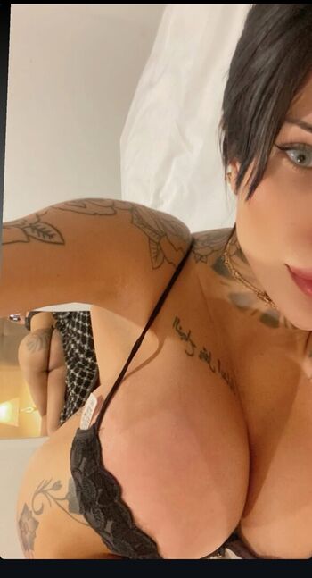 Full leaked Amanda milion page private photo